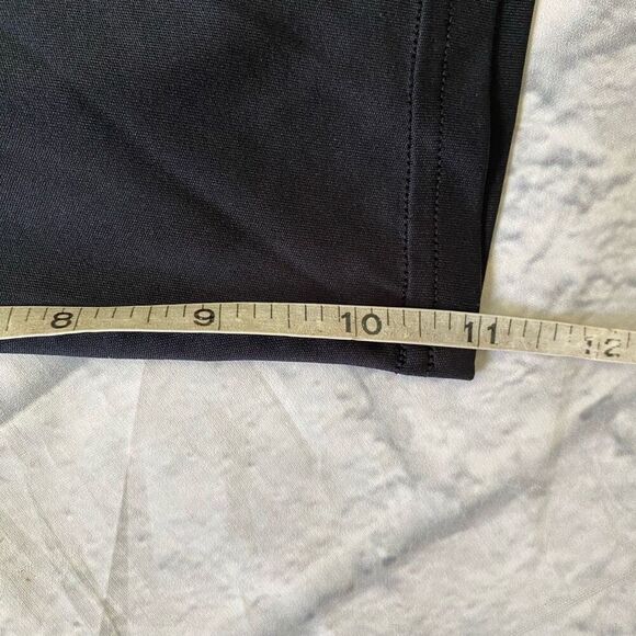 Under Armour youth L loose fit basketball activewear shorts black & red - Picture 7 of 8